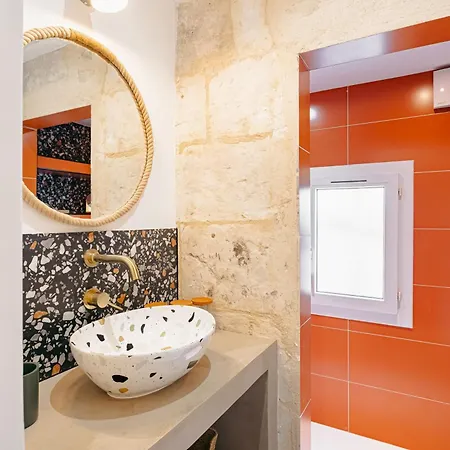 Elegance Rochelaise Avec Terrasse לה רושל