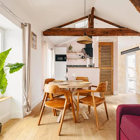 Elegance Rochelaise Avec Terrasse לה רושל